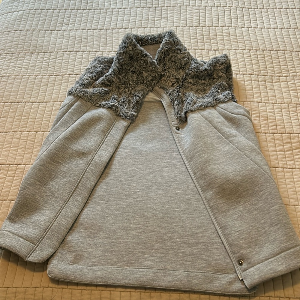 North Face women’s Vest. Size XS. Excellent condition